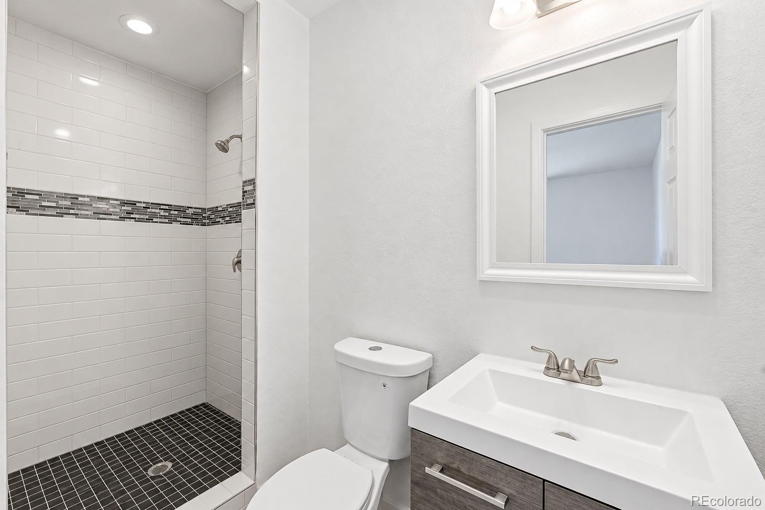 MLS Image #13 for 2631 s green court,denver, Colorado
