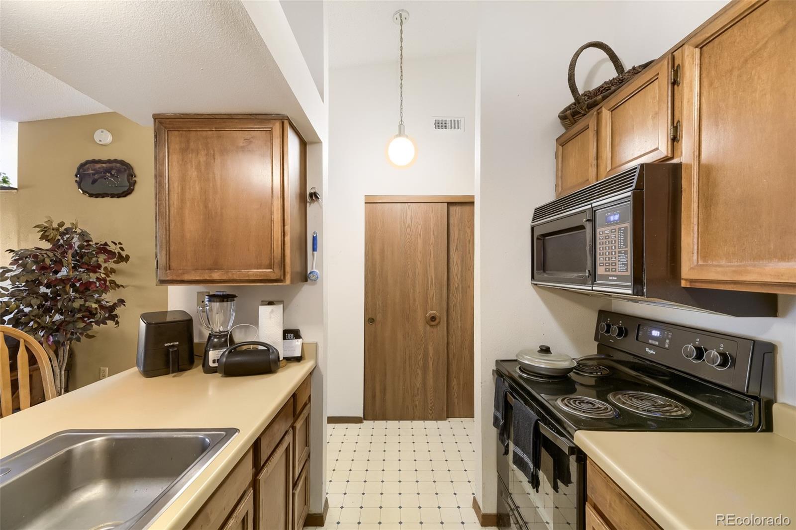 MLS Image #3 for 4294 s salida way 17,aurora, Colorado