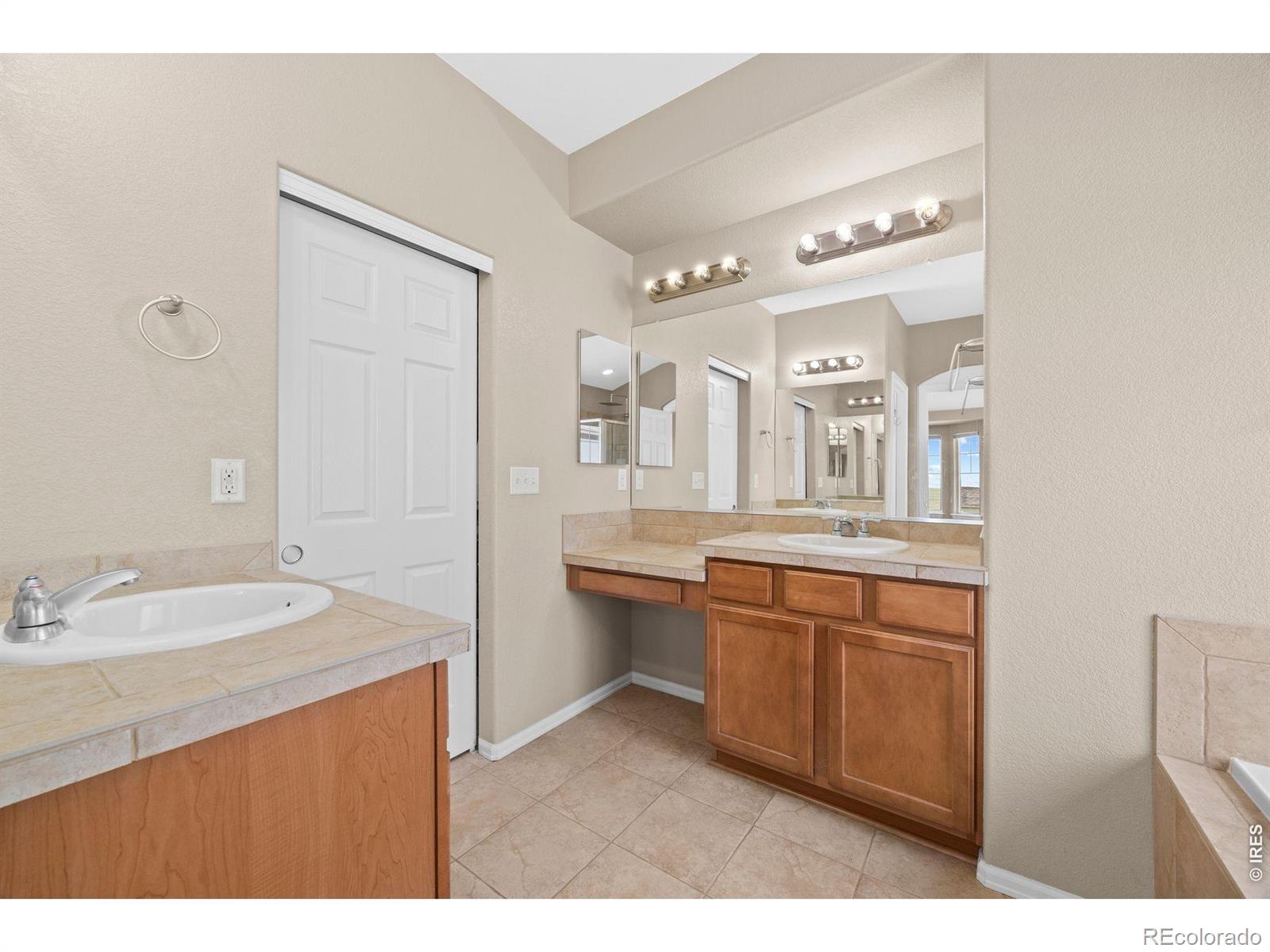 MLS Image #13 for 24025 e wagon trail avenue,aurora, Colorado