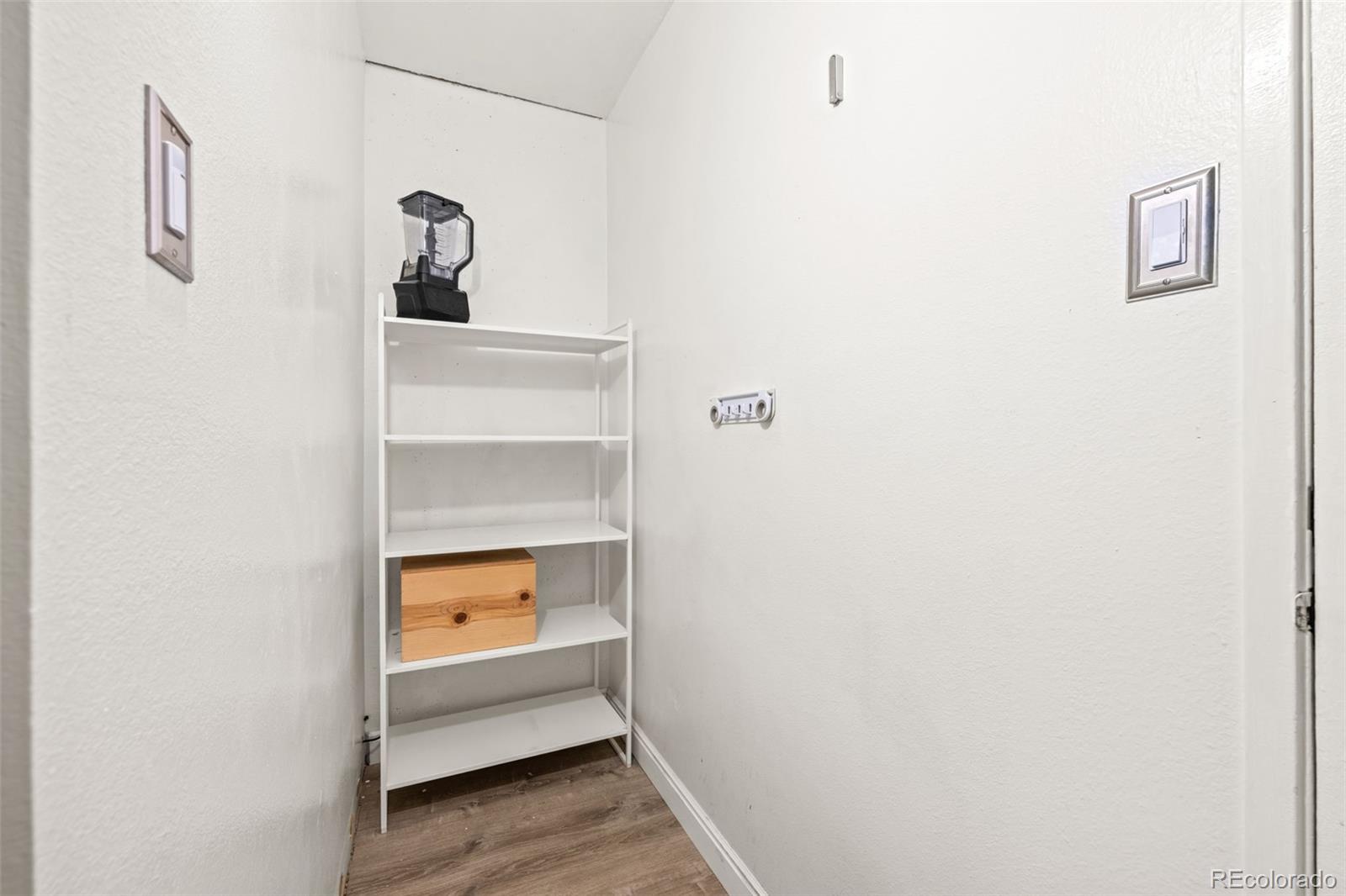 MLS Image #10 for 777  washington street,denver, Colorado