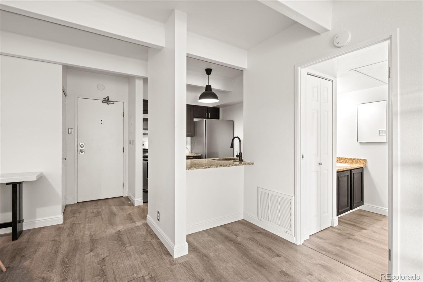 MLS Image #11 for 777  washington street,denver, Colorado