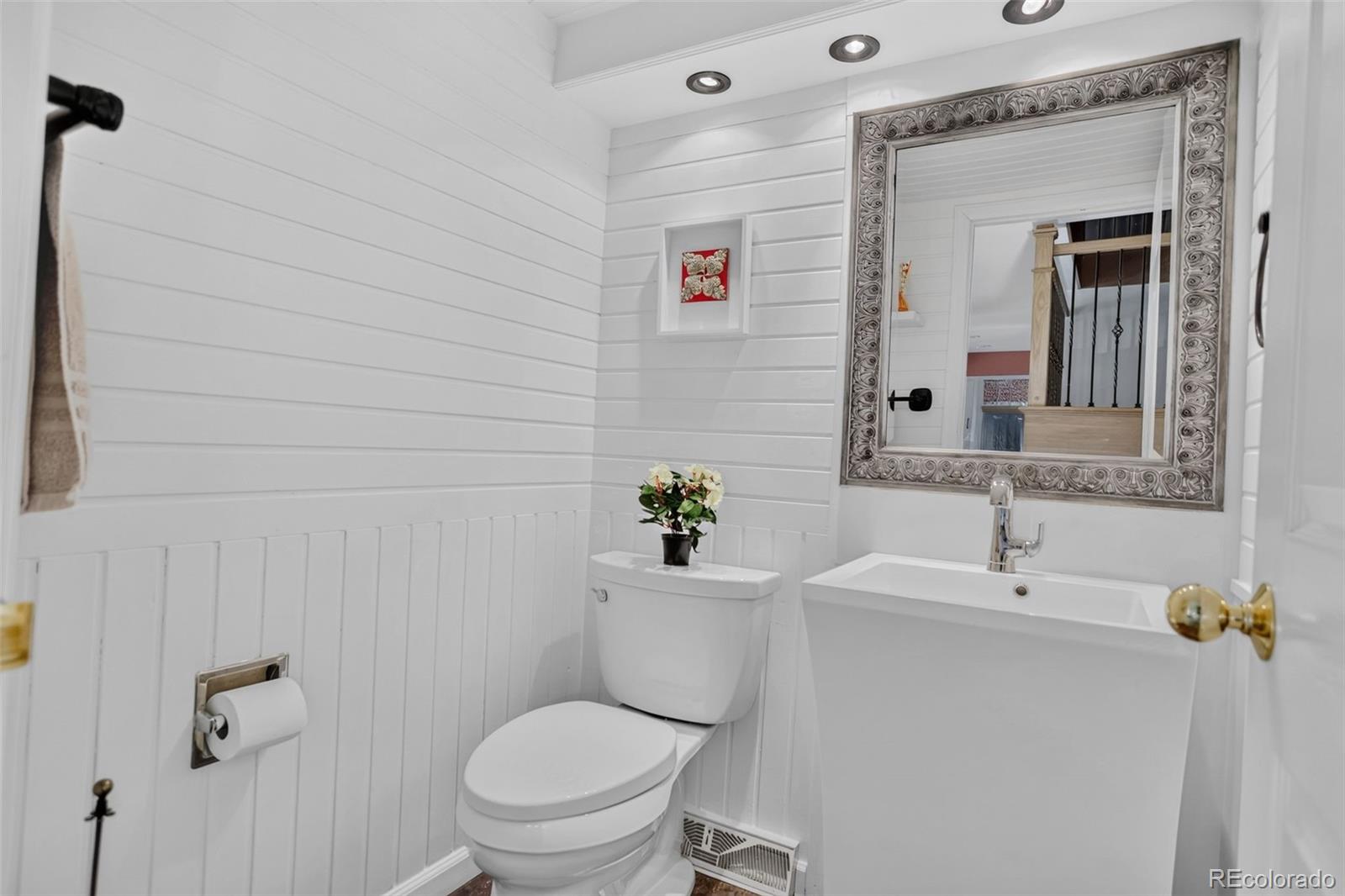 MLS Image #14 for 7908 s niagara way,centennial, Colorado