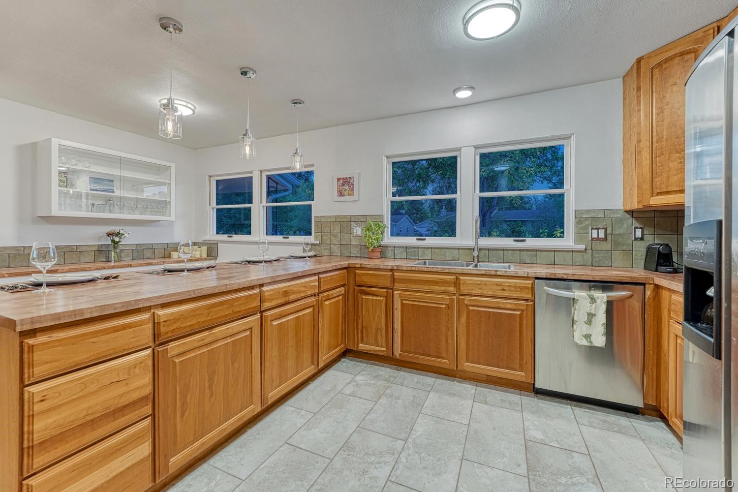 MLS Image #9 for 1221 e madison street,colorado springs, Colorado