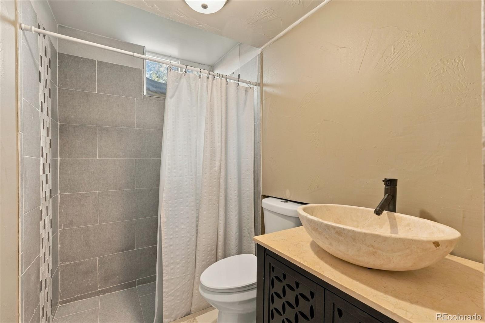 MLS Image #18 for 5566  anaheim way,denver, Colorado
