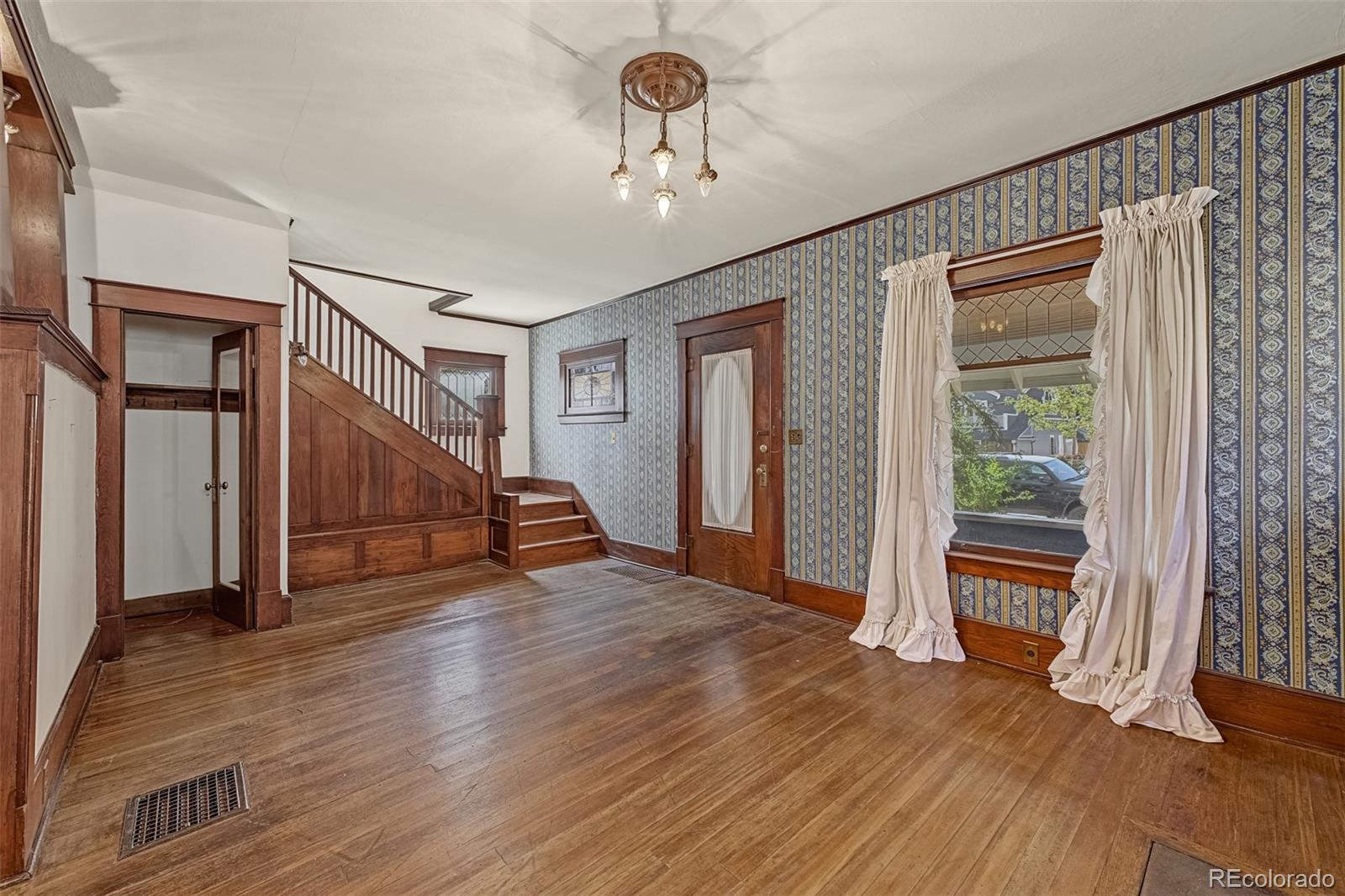 MLS Image #2 for 116 e columbia street,colorado springs, Colorado