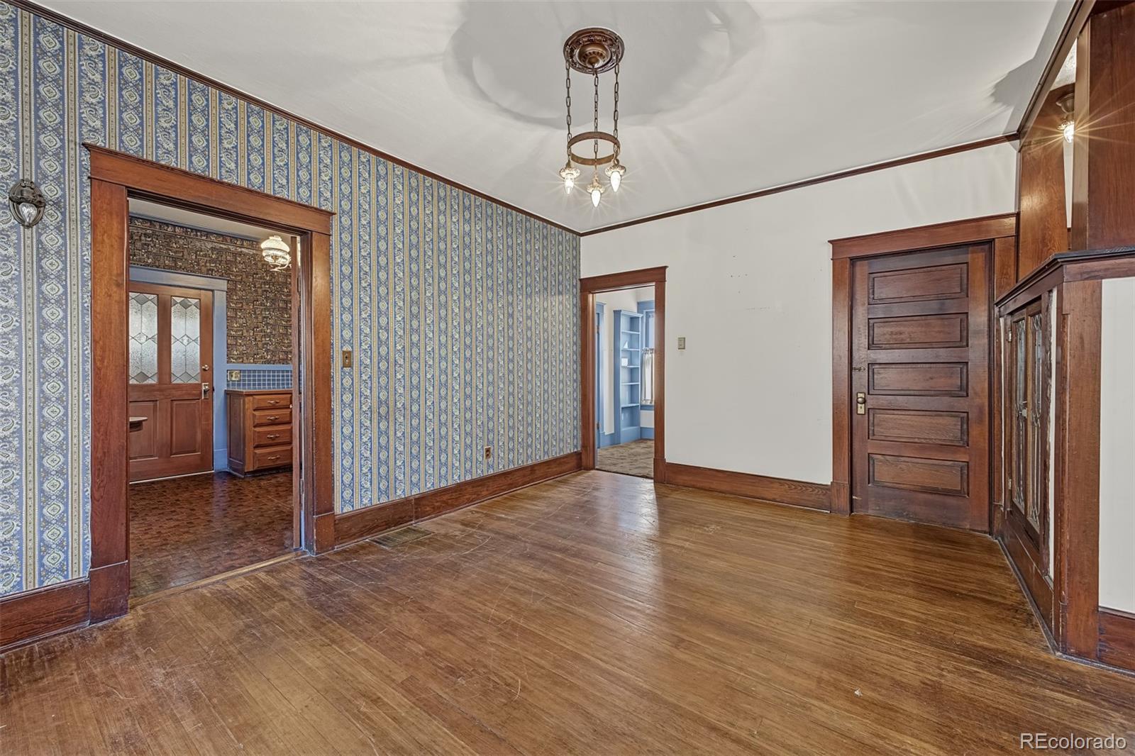MLS Image #5 for 116 e columbia street,colorado springs, Colorado