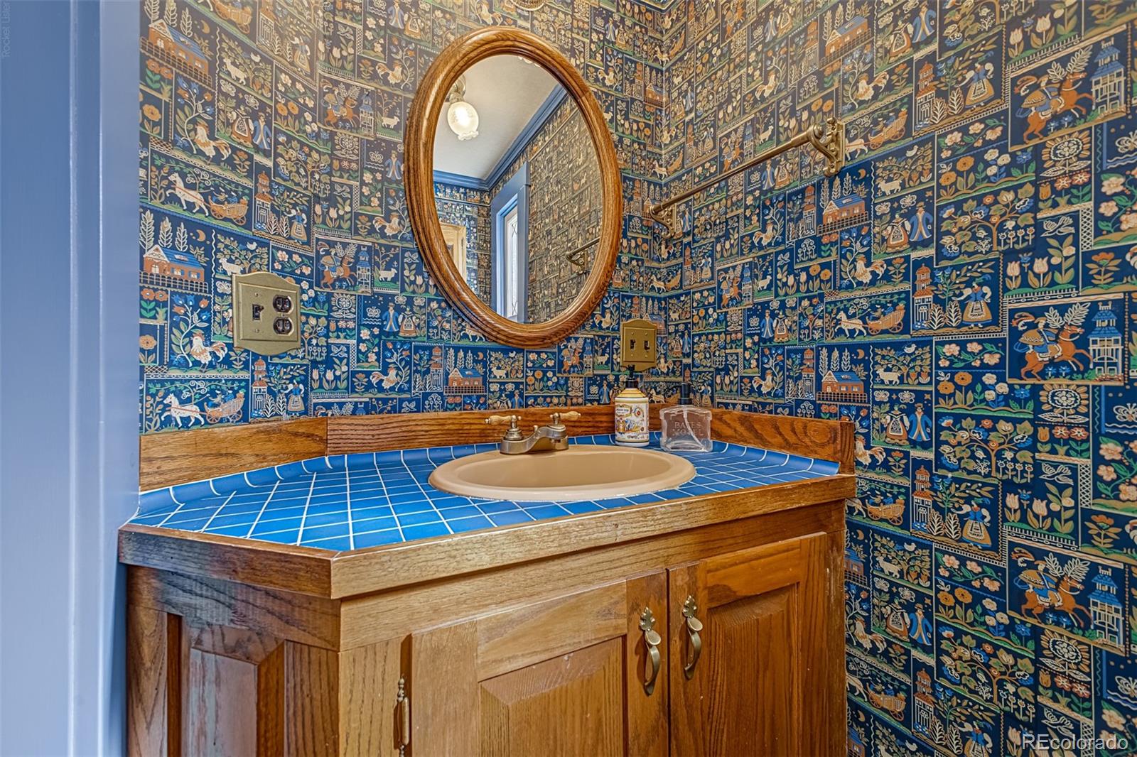 MLS Image #9 for 116 e columbia street,colorado springs, Colorado