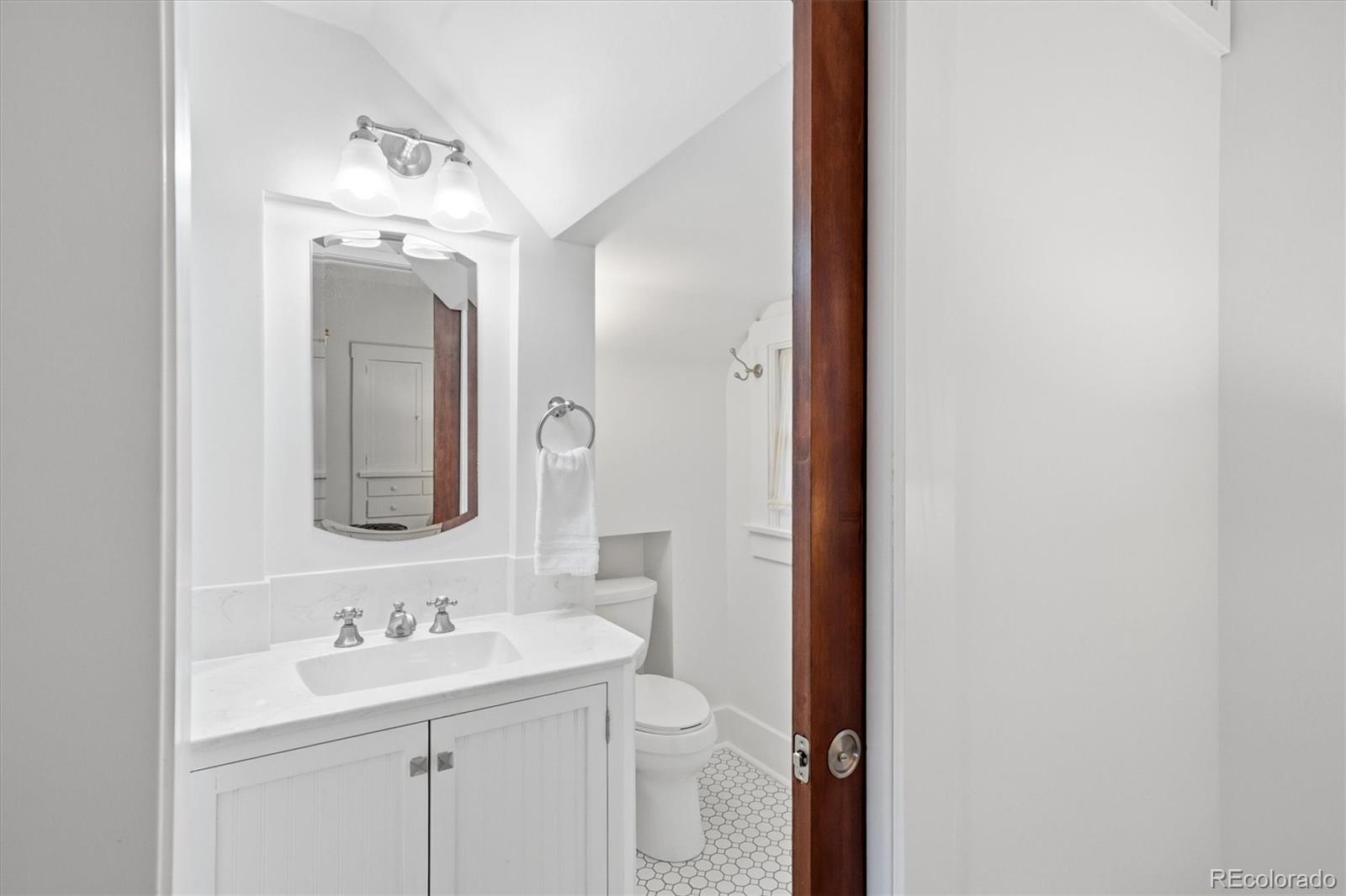 MLS Image #16 for 334 s clarkson street,denver, Colorado