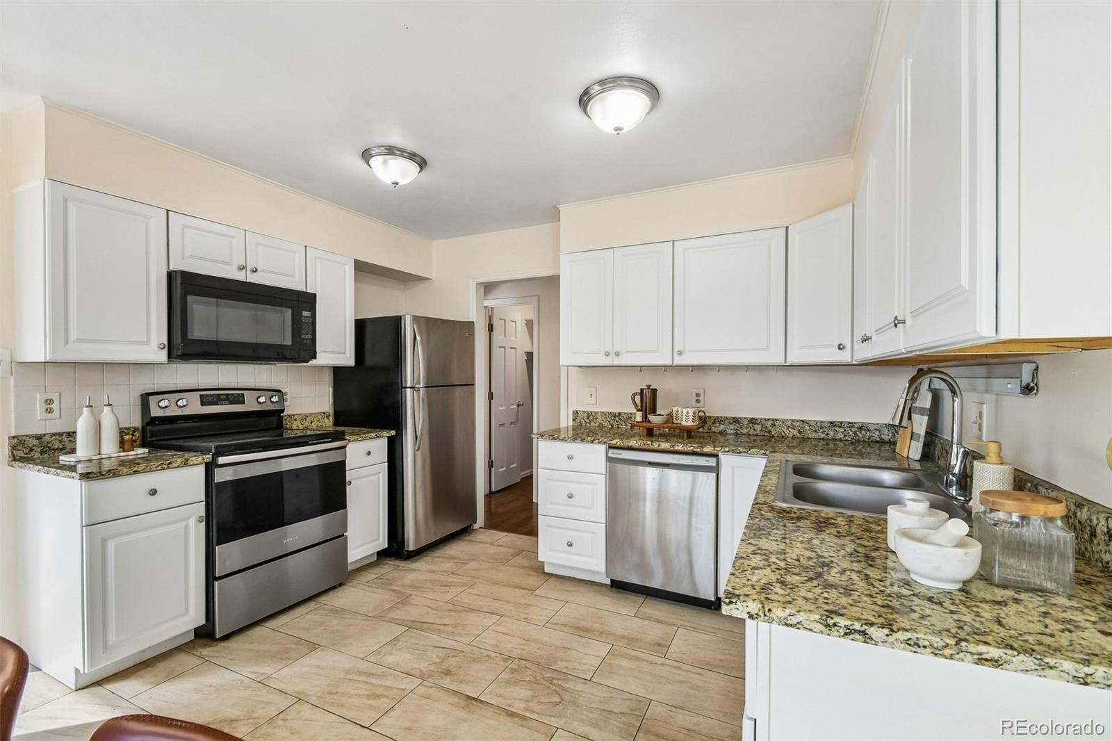 MLS Image #9 for 2201 s holly street,denver, Colorado