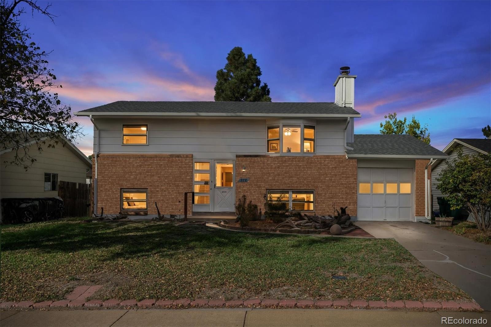 MLS Image #0 for 978  nucla street,aurora, Colorado