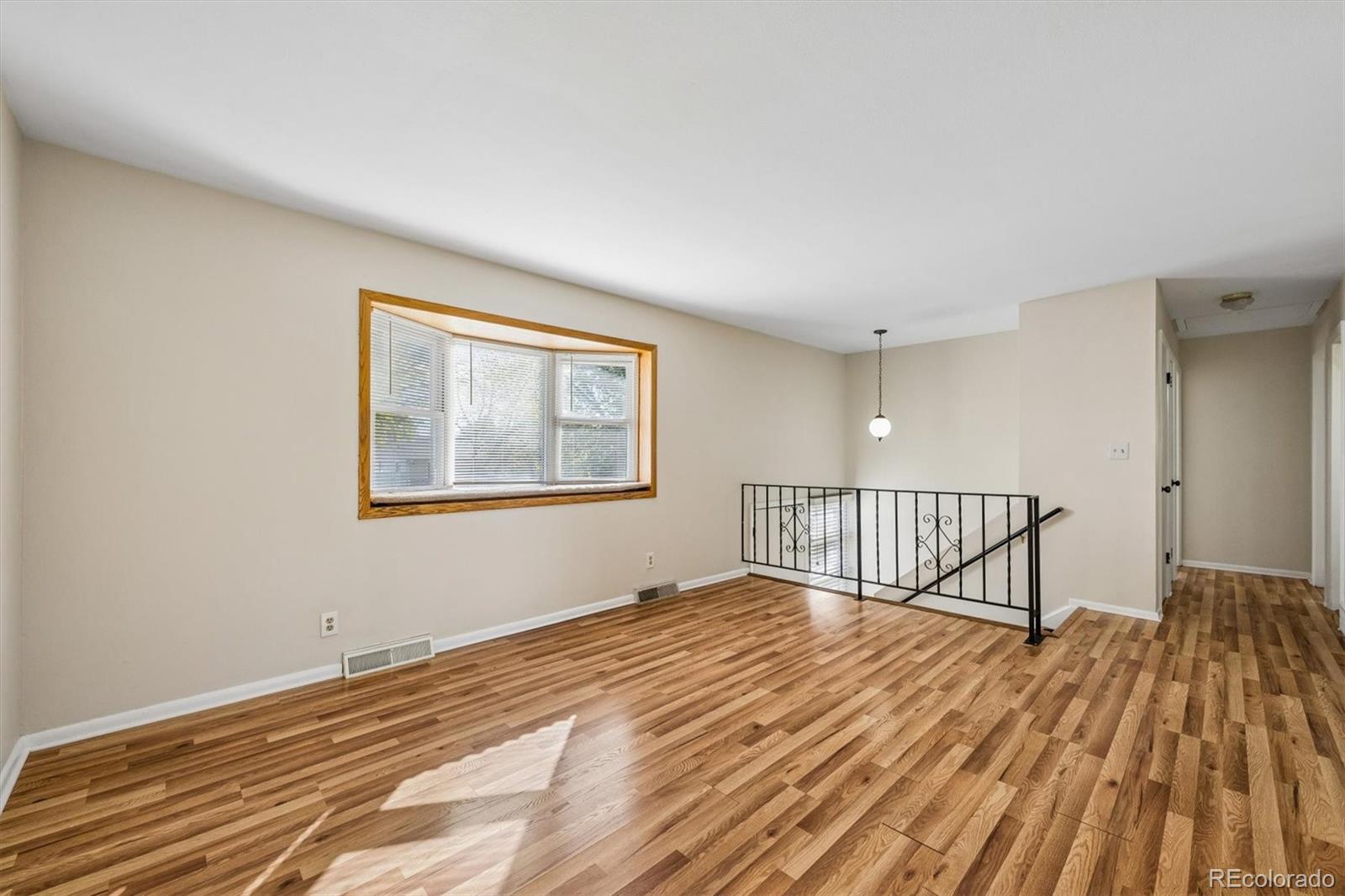 MLS Image #4 for 978  nucla street,aurora, Colorado