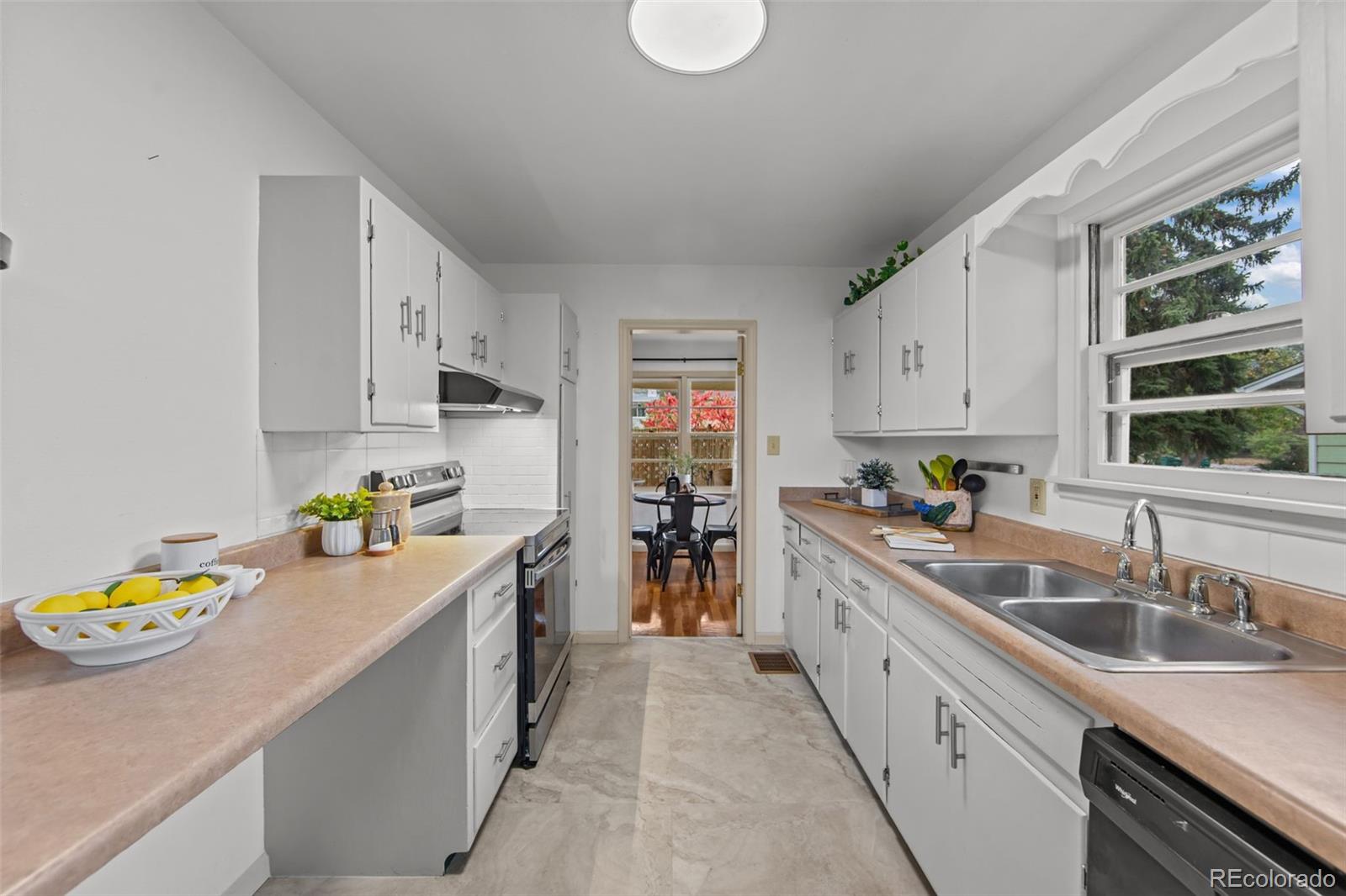 MLS Image #10 for 1746  palmer park boulevard,colorado springs, Colorado