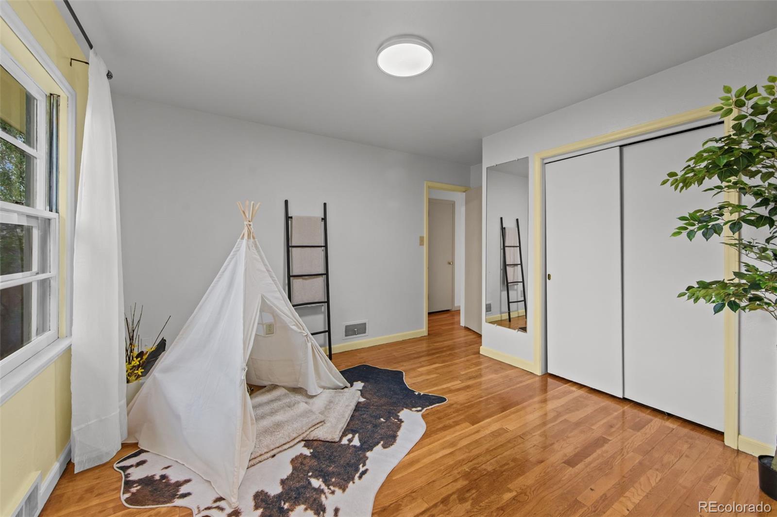MLS Image #14 for 1746  palmer park boulevard,colorado springs, Colorado