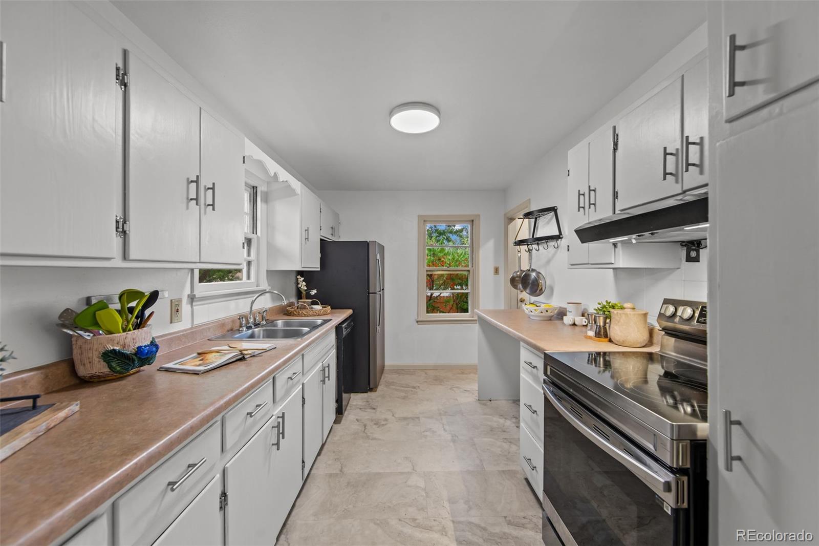 MLS Image #8 for 1746  palmer park boulevard,colorado springs, Colorado