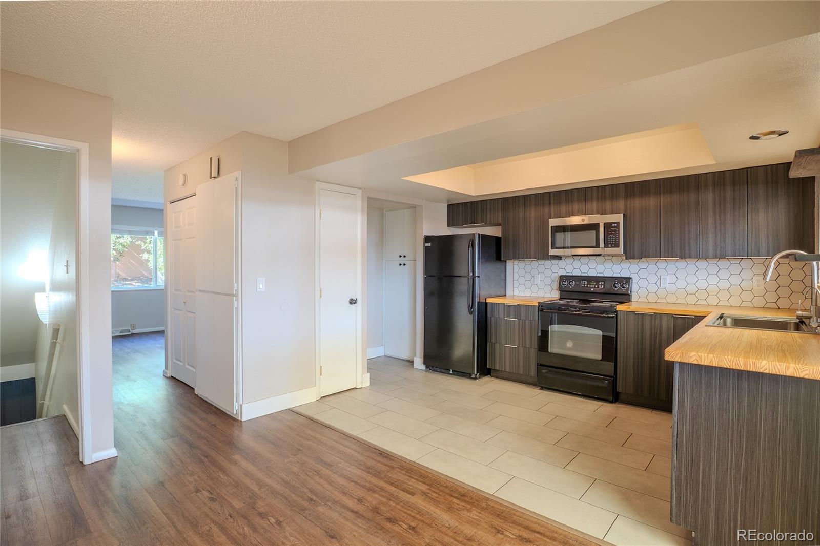 MLS Image #11 for 4086 s yosemite street,denver, Colorado