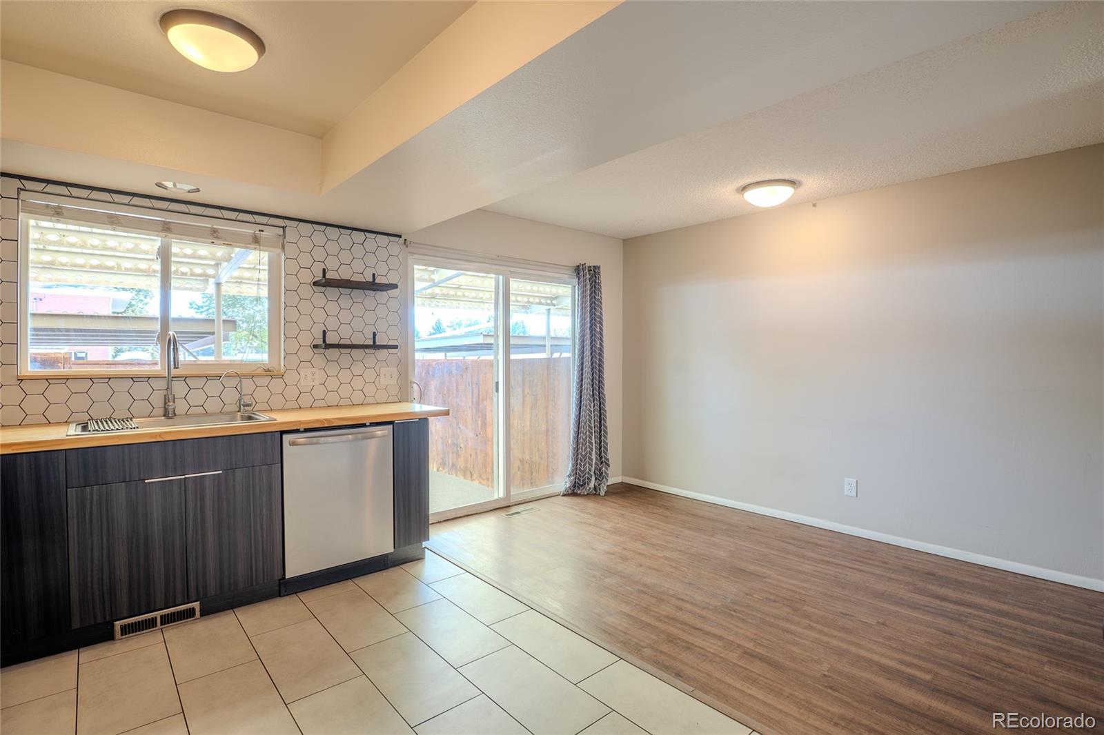 MLS Image #12 for 4086 s yosemite street,denver, Colorado