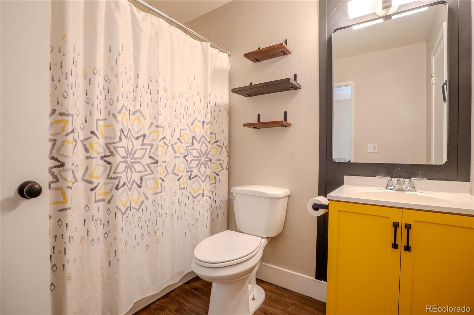 MLS Image #20 for 4086 s yosemite street,denver, Colorado