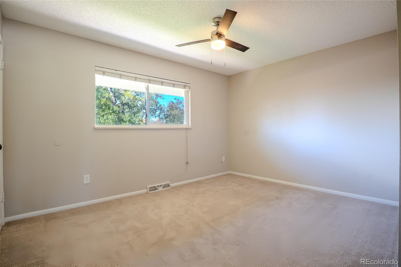 MLS Image #22 for 4086 s yosemite street,denver, Colorado