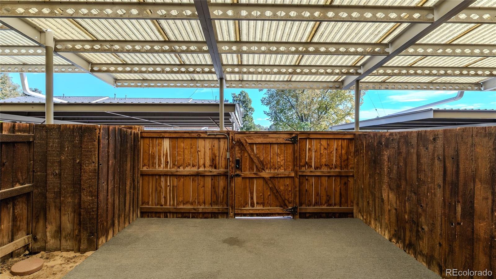 MLS Image #33 for 4086 s yosemite street,denver, Colorado