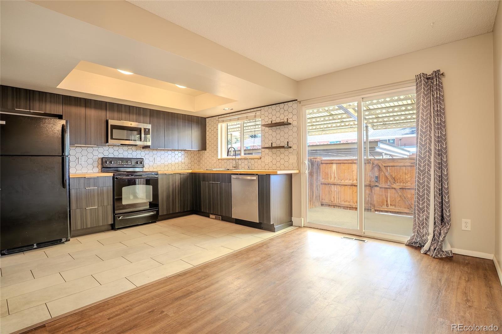 MLS Image #6 for 4086 s yosemite street,denver, Colorado