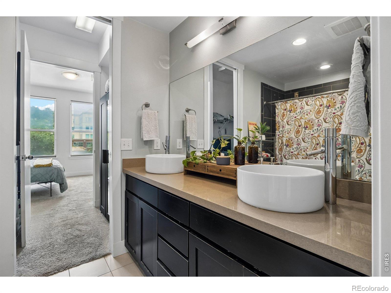 MLS Image #21 for 1738 n franklin street 3d,denver, Colorado