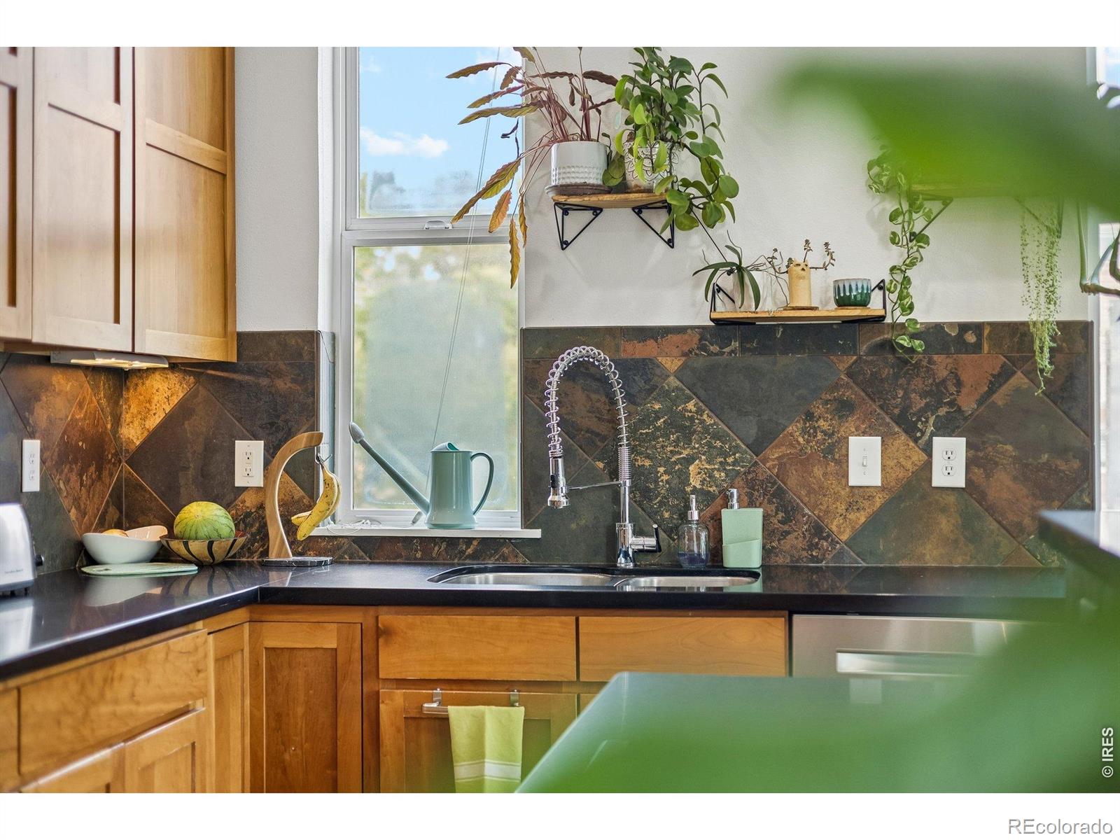 MLS Image #6 for 1738 n franklin street 3d,denver, Colorado