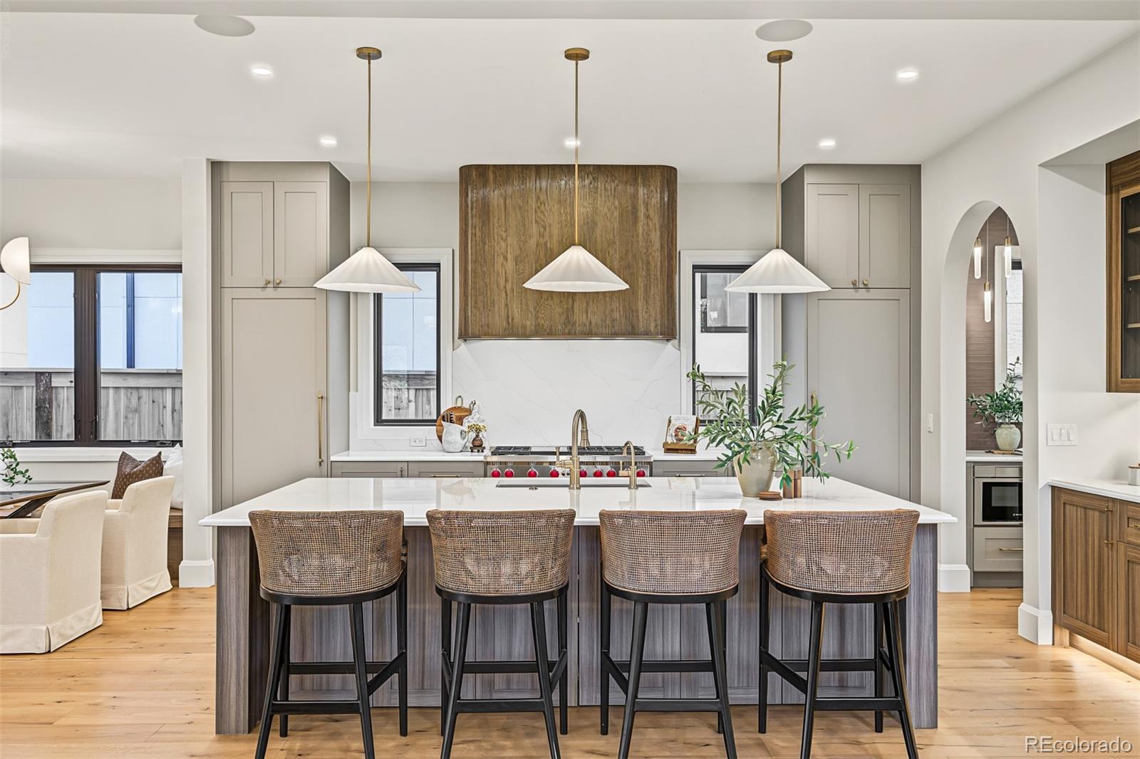 MLS Image #13 for 1300 s corona street,denver, Colorado