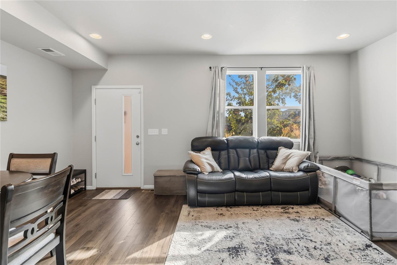 MLS Image #10 for 6531 n dunkirk street,denver, Colorado
