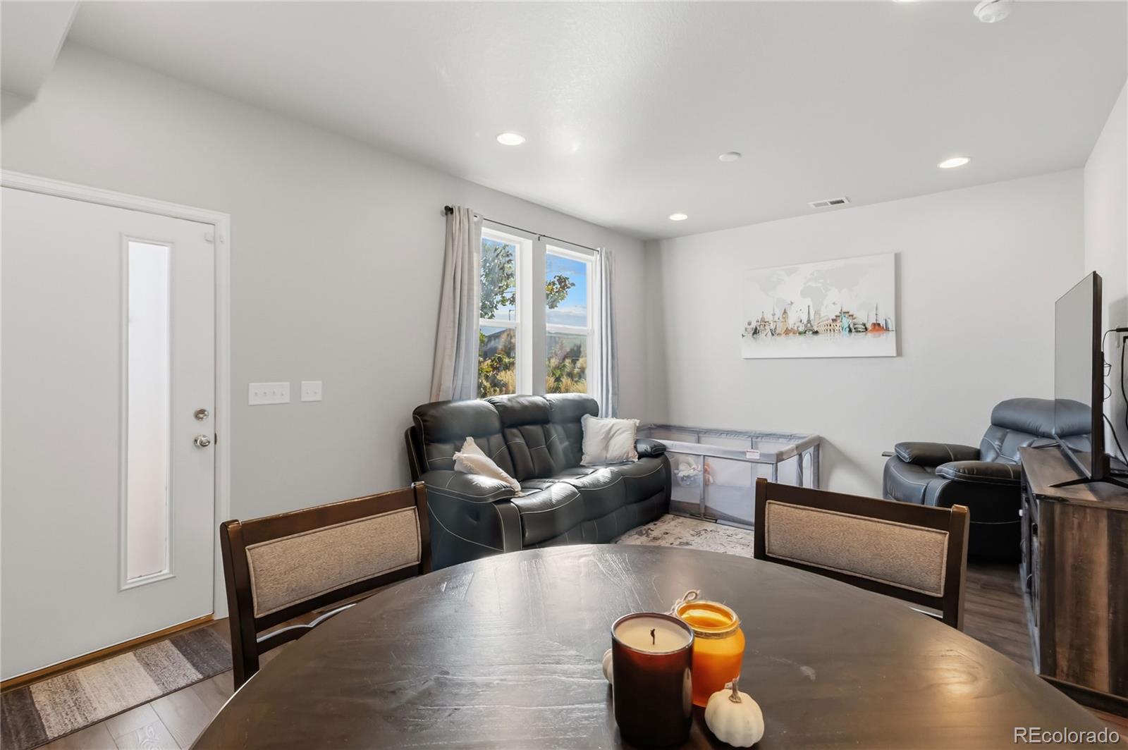 MLS Image #6 for 6531 n dunkirk street,denver, Colorado