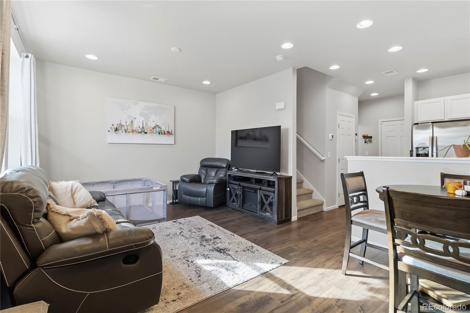 MLS Image #9 for 6531 n dunkirk street,denver, Colorado