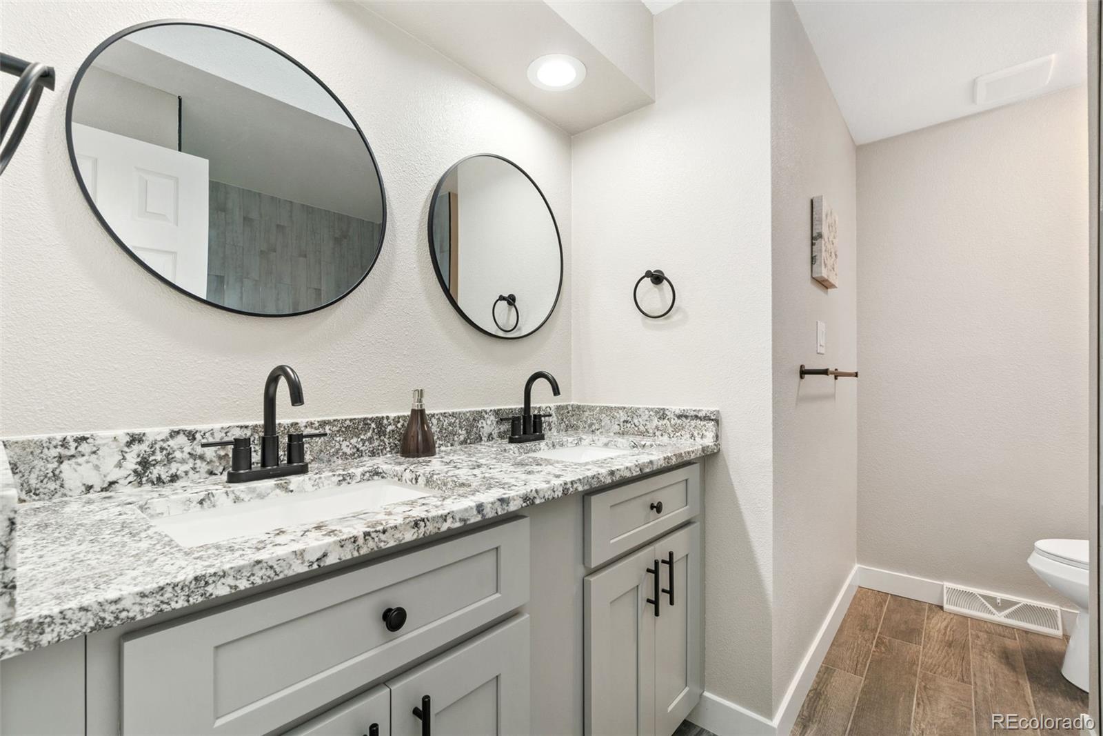 MLS Image #15 for 7474 s washington circle,centennial, Colorado