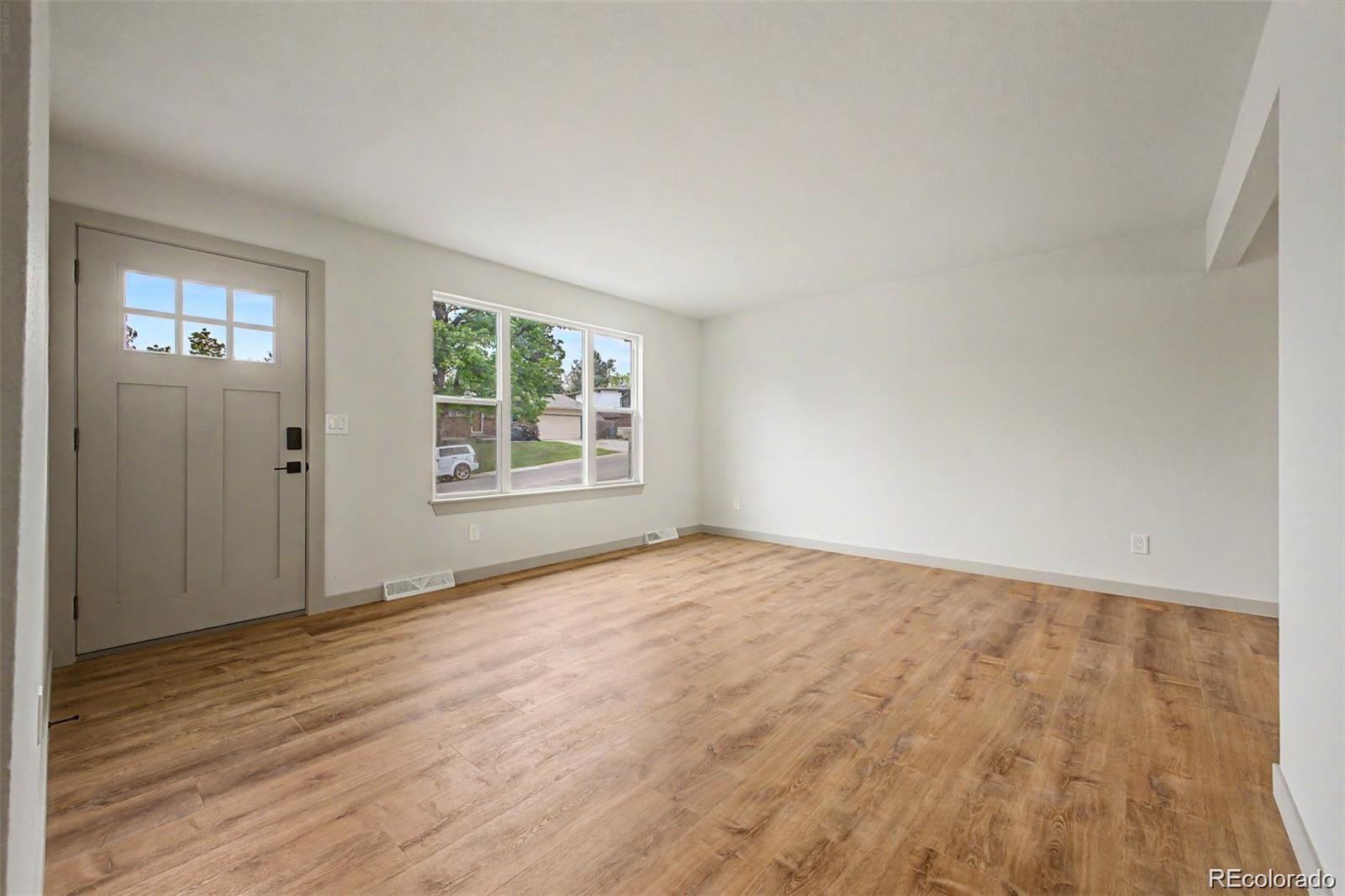 MLS Image #2 for 5011 s meade street,littleton, Colorado