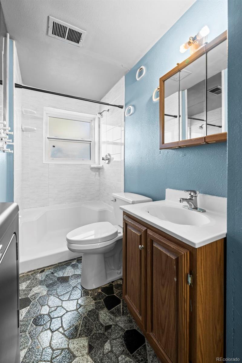 MLS Image #20 for 11419 e virginia drive,aurora, Colorado