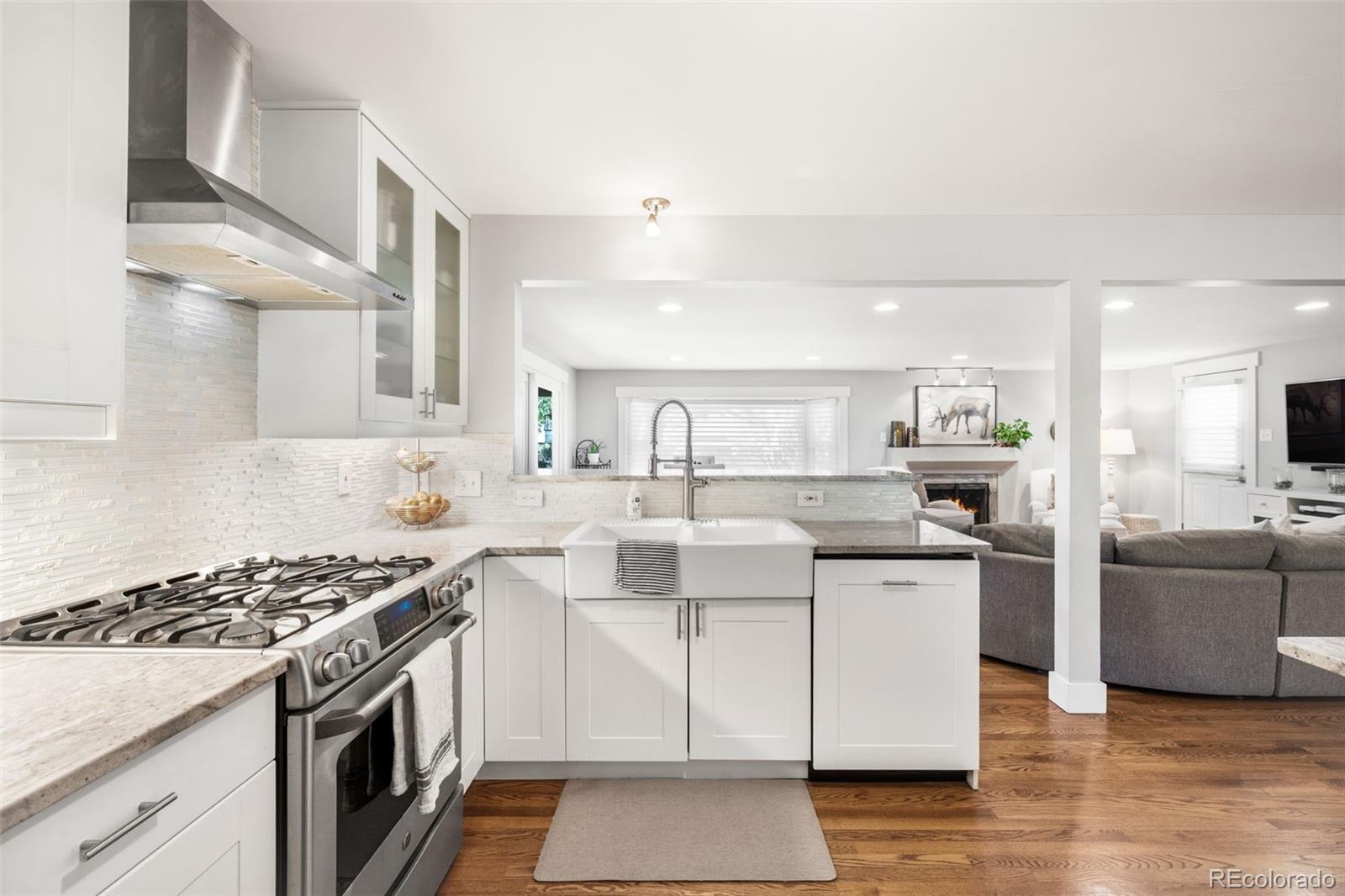 MLS Image #13 for 3333 s bellaire street,denver, Colorado