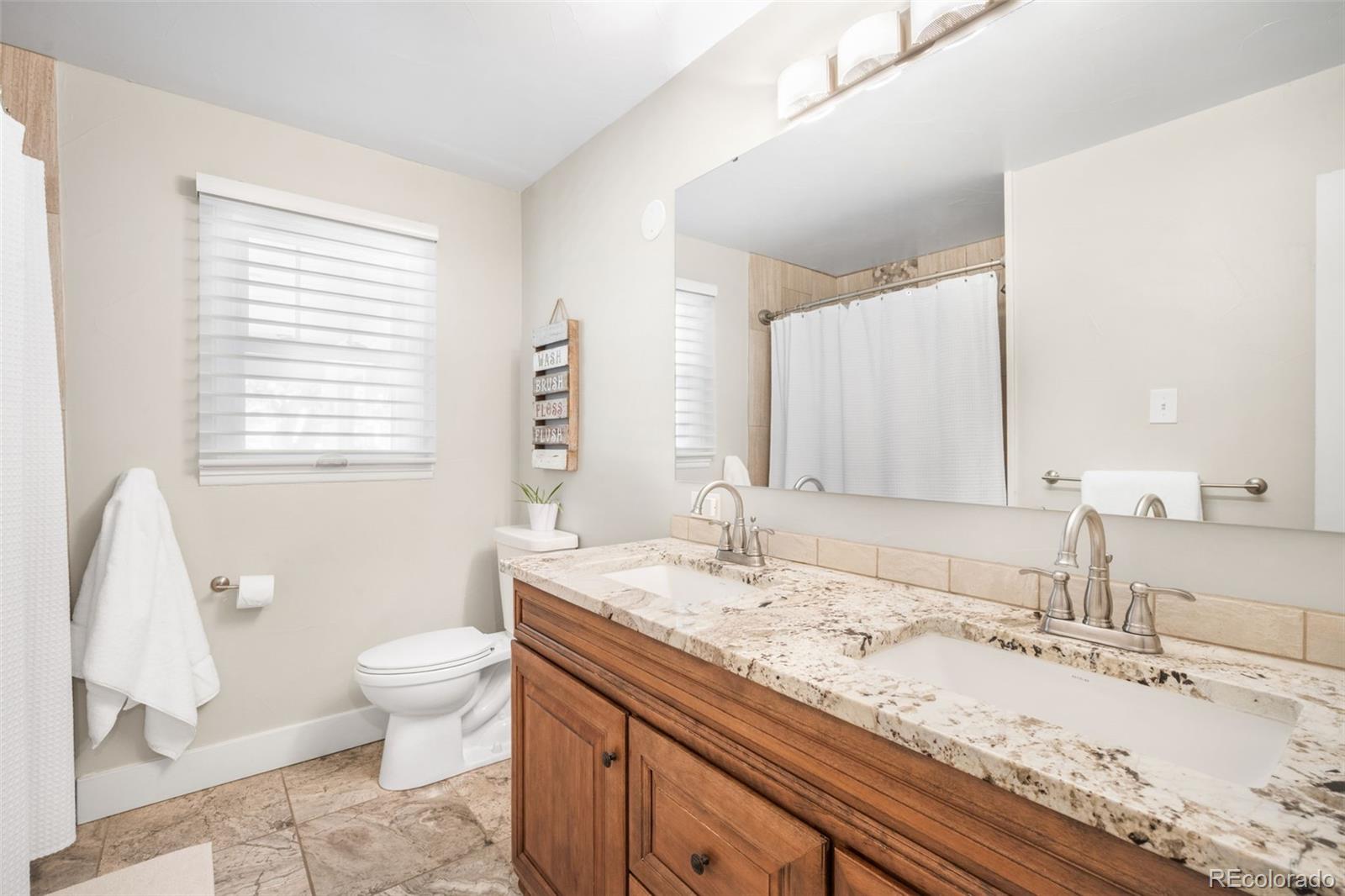 MLS Image #16 for 3333 s bellaire street,denver, Colorado