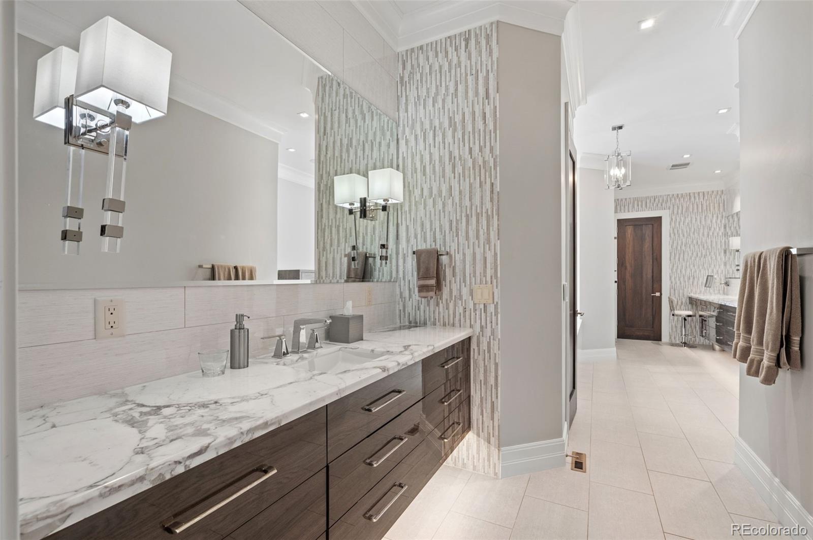 MLS Image #22 for 2260 s jackson street,denver, Colorado