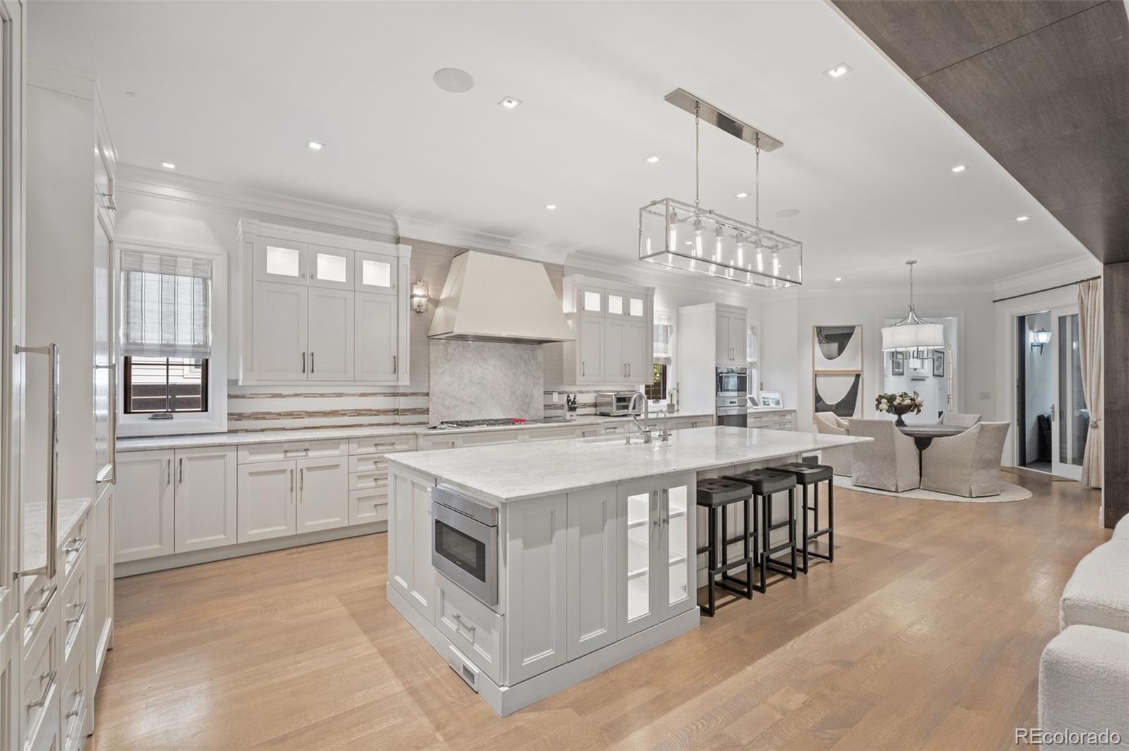 MLS Image #6 for 2260 s jackson street,denver, Colorado