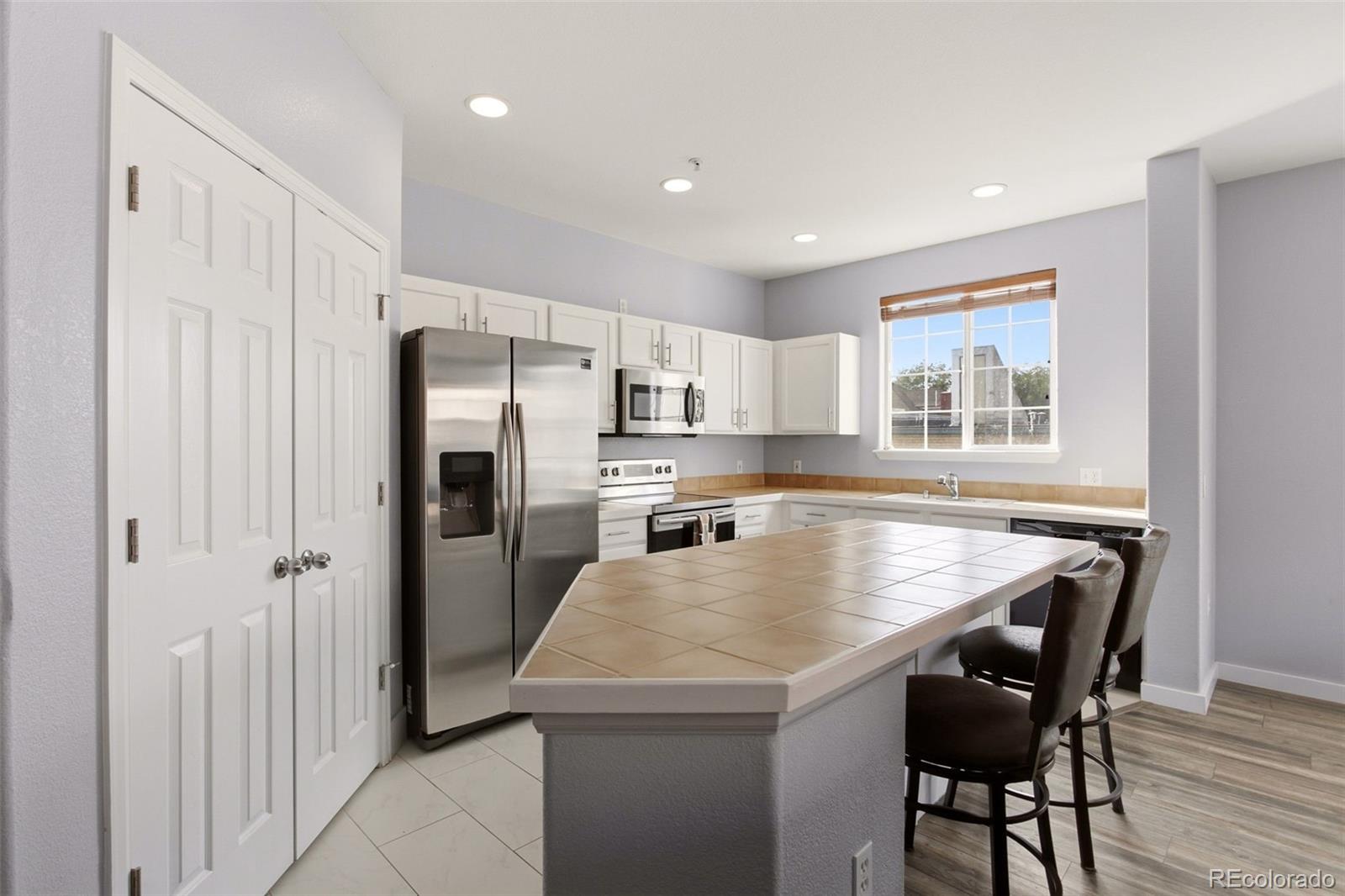 MLS Image #4 for 1415 n washington street,denver, Colorado