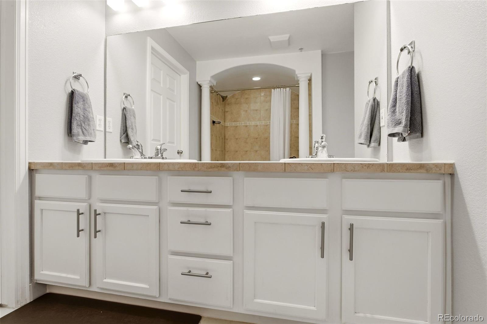 MLS Image #8 for 1415 n washington street,denver, Colorado