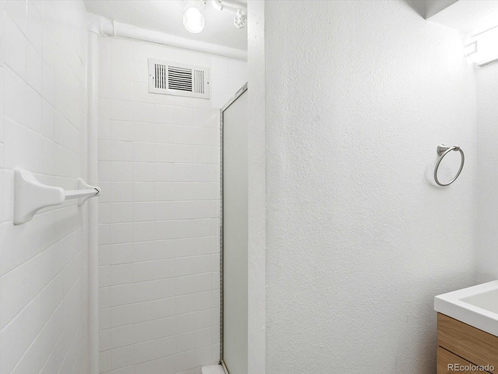MLS Image #26 for 1551  krameria street,denver, Colorado