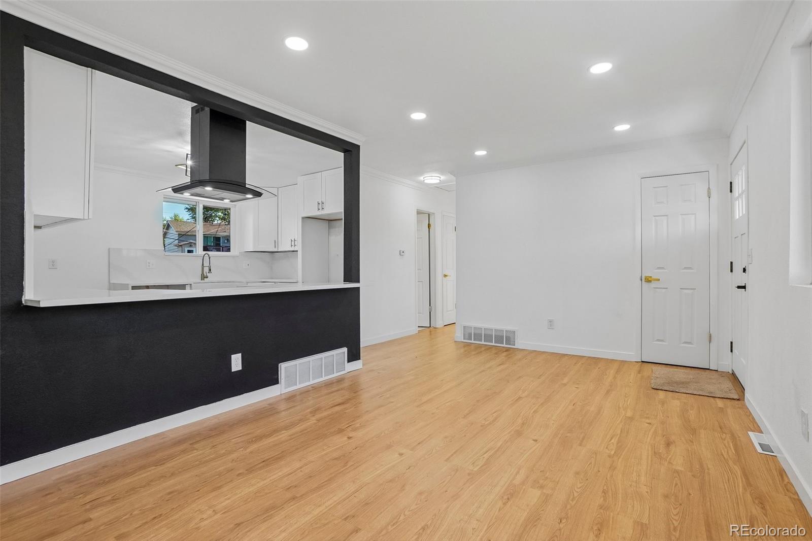 MLS Image #5 for 7620  acoma court,denver, Colorado