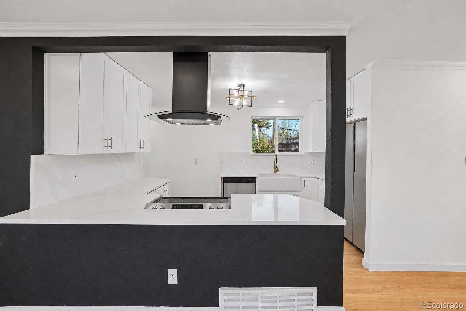 MLS Image #9 for 7620  acoma court,denver, Colorado