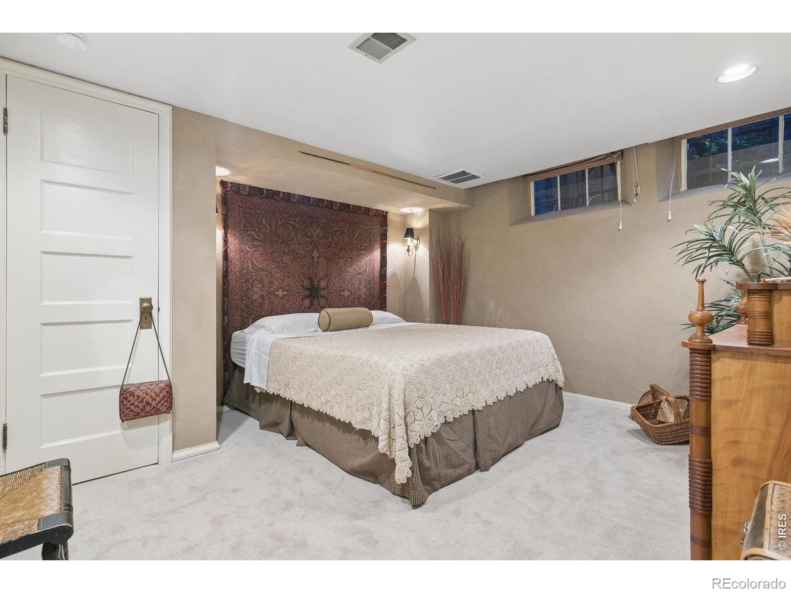 MLS Image #32 for 4330 e 6th ave pkwy,denver, Colorado