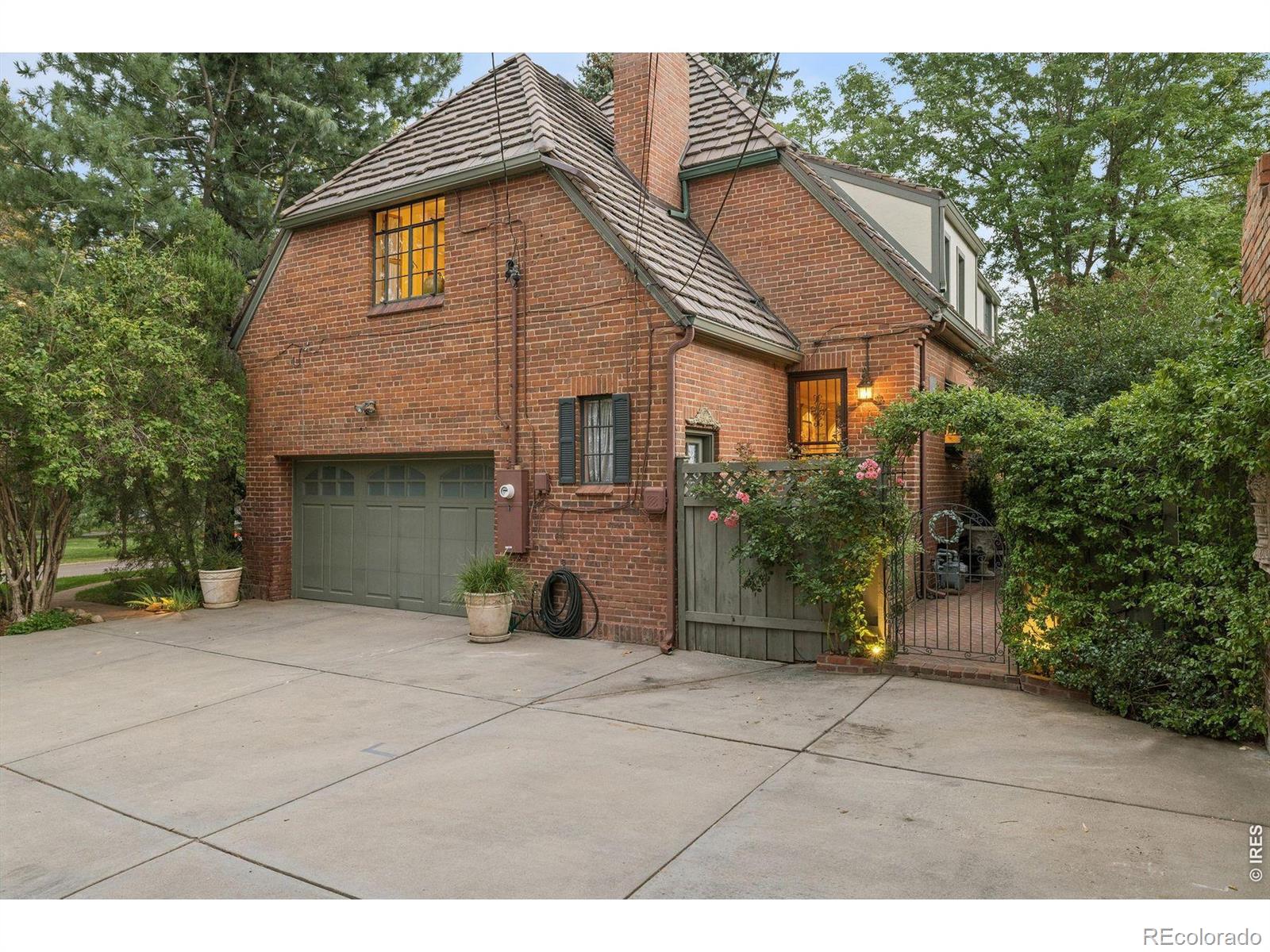 MLS Image #39 for 4330 e 6th ave pkwy,denver, Colorado
