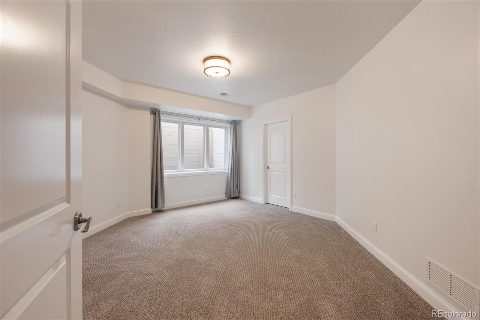 MLS Image #33 for 3000 e cedar avenue,denver, Colorado