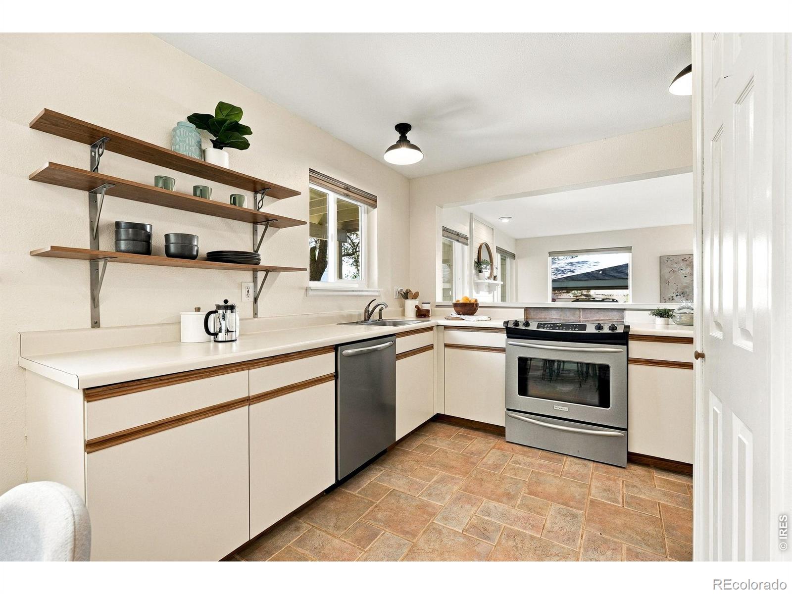 MLS Image #6 for 6822  countryside lane,niwot, Colorado