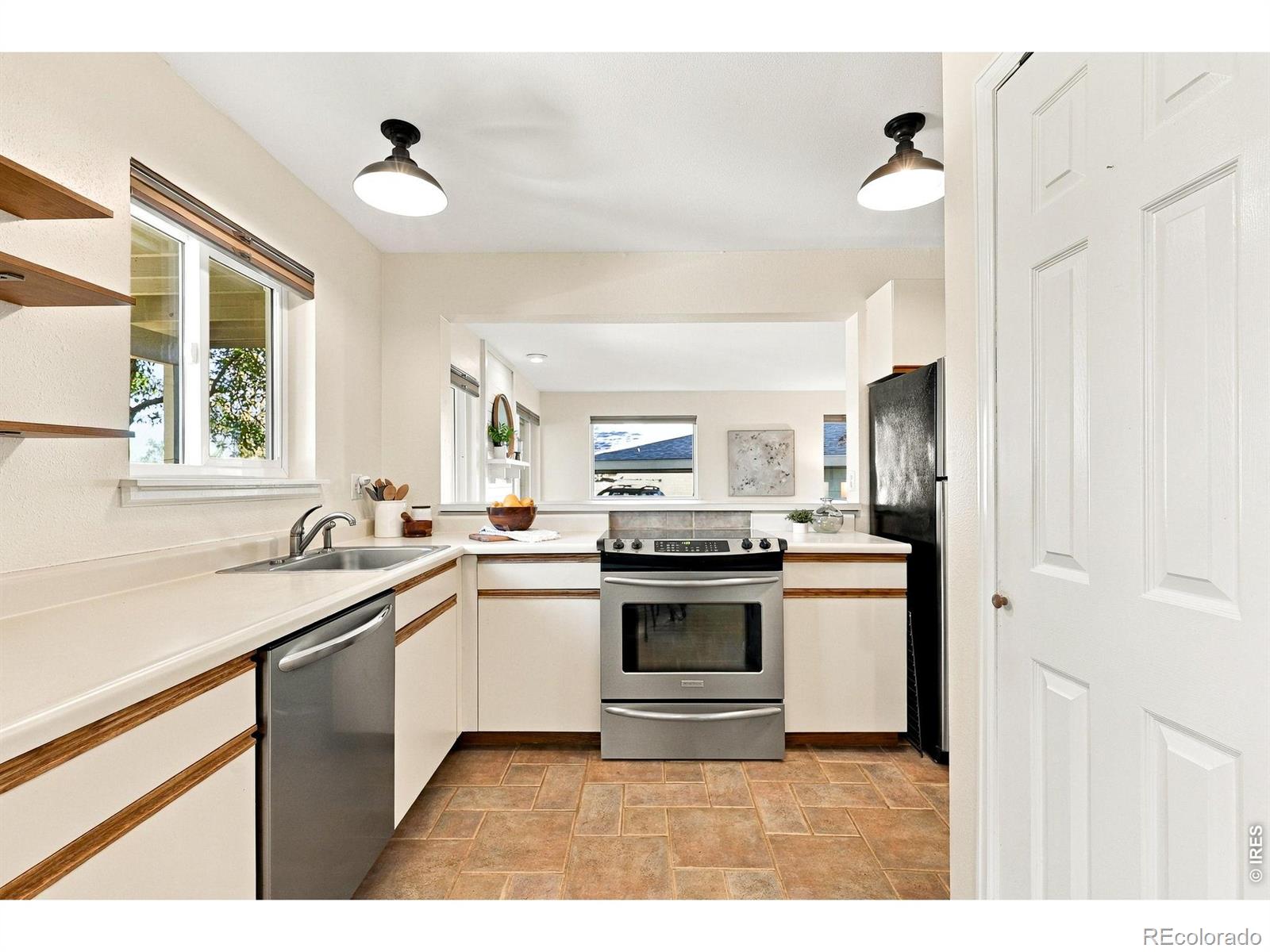 MLS Image #7 for 6822  countryside lane,niwot, Colorado