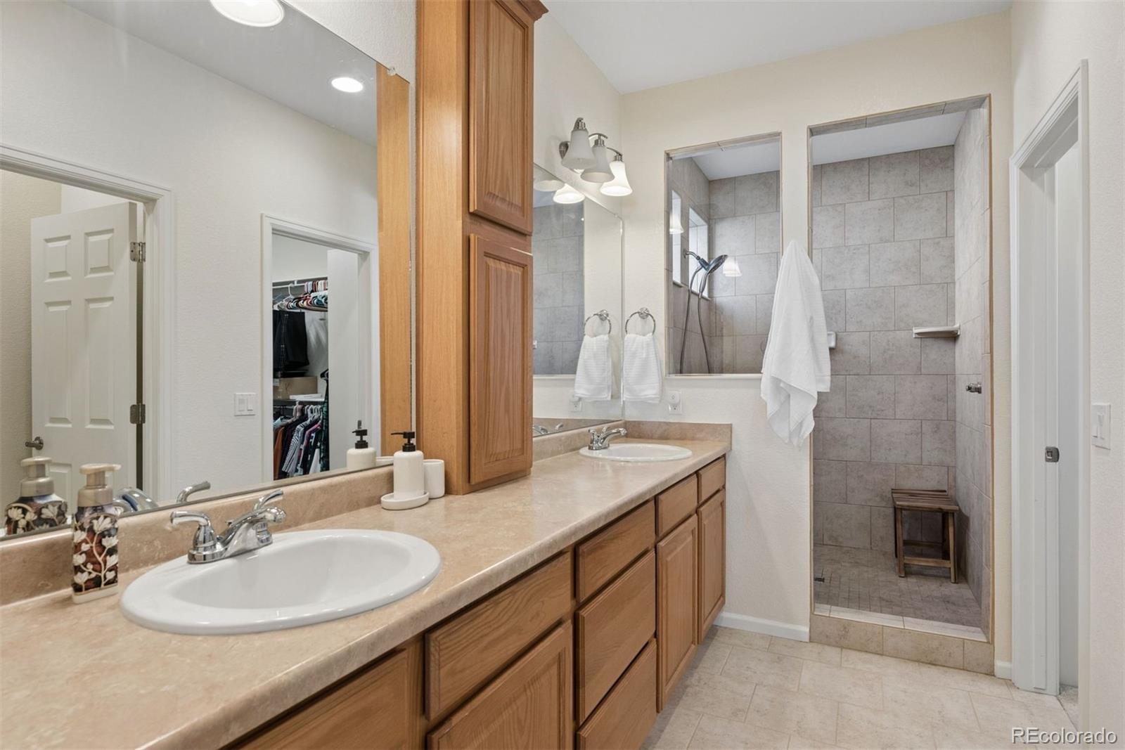 MLS Image #18 for 19539 e 52nd avenue,denver, Colorado