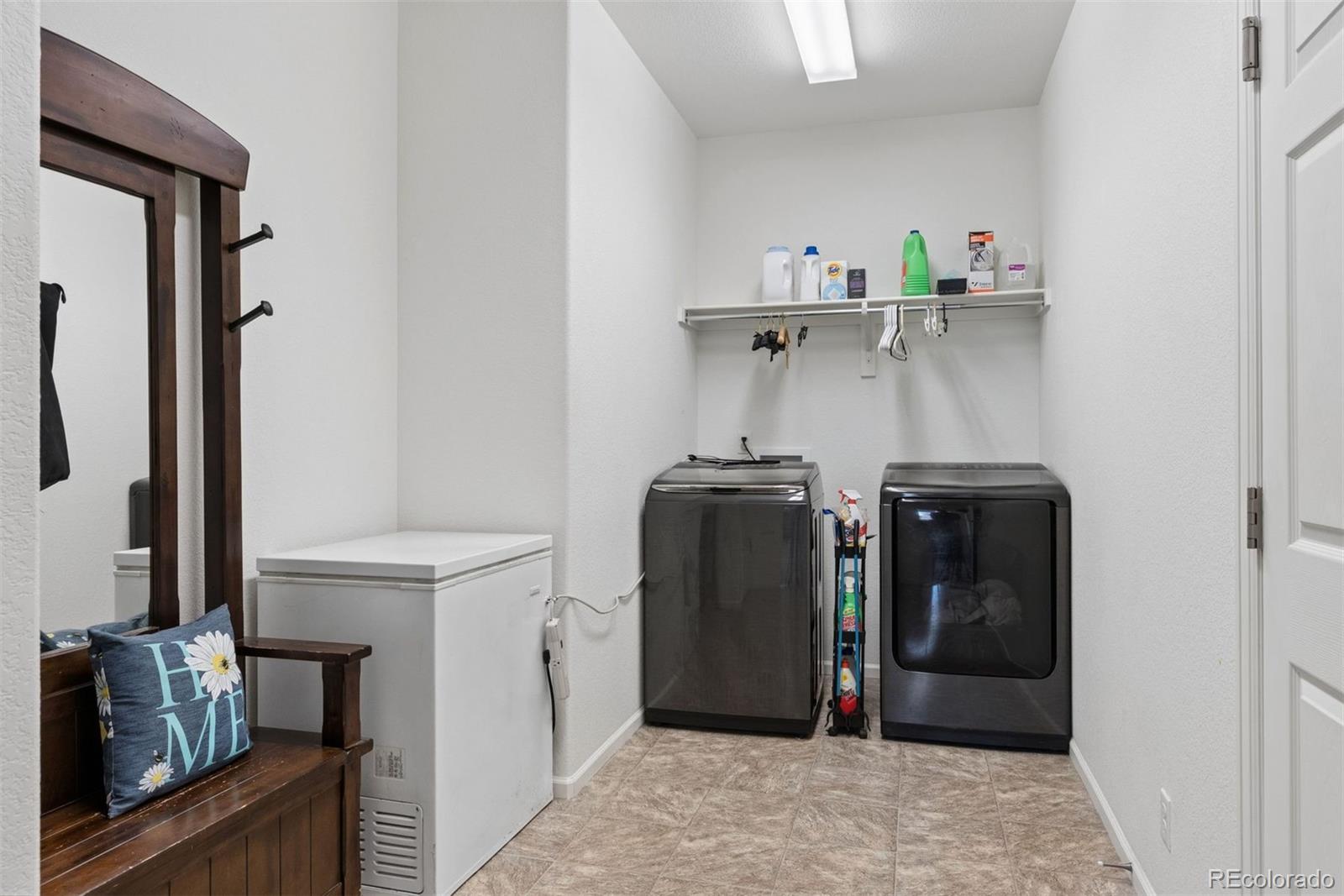 MLS Image #24 for 19539 e 52nd avenue,denver, Colorado