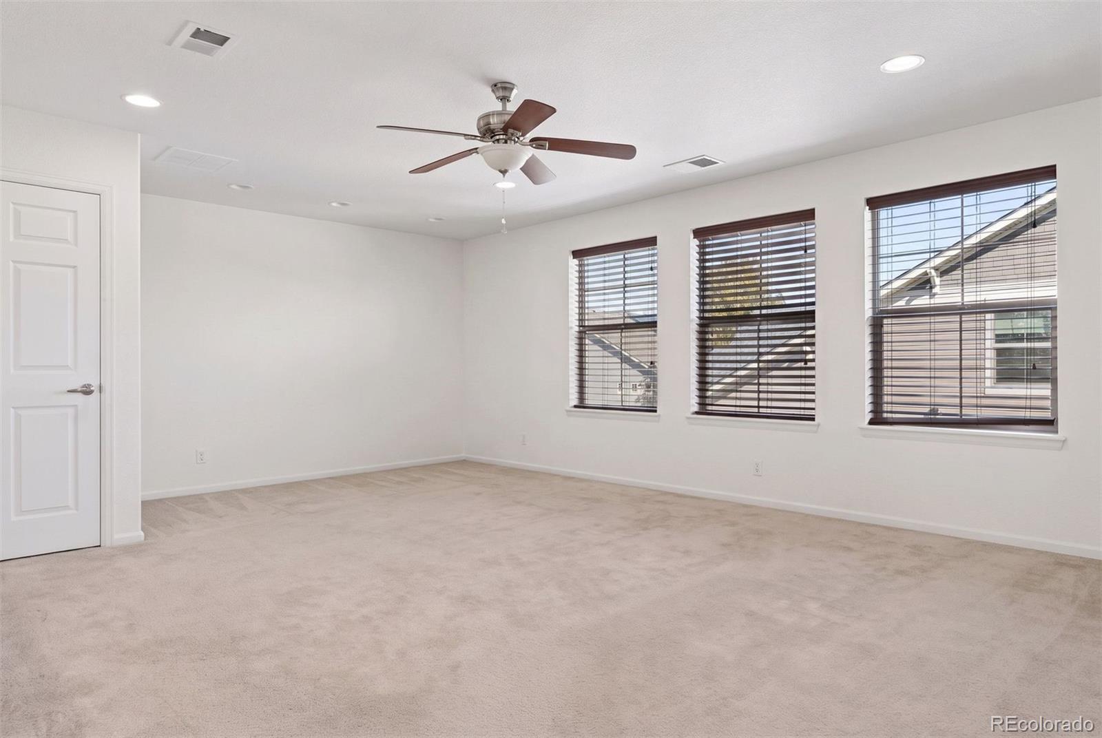 MLS Image #28 for 19539 e 52nd avenue,denver, Colorado